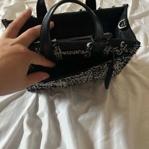 used like new mk bag crossbody